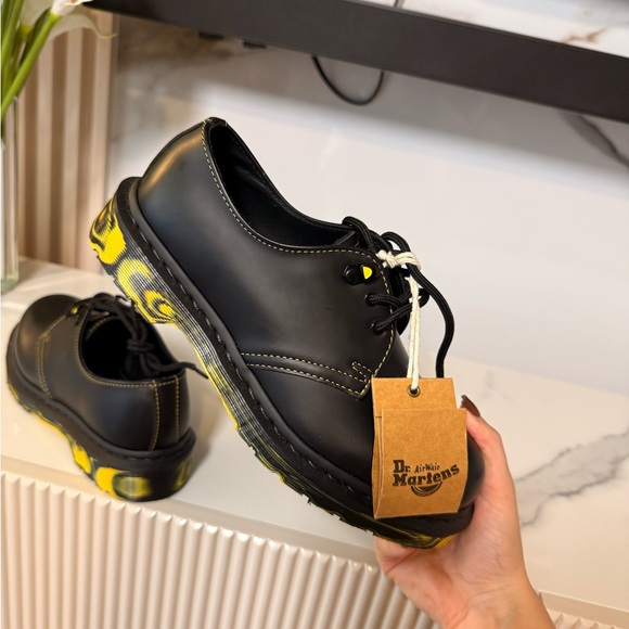 Dr. Martens Mens| Women's Black Leather Shoes with Yellow Accent Sole - Picture 5 of 8